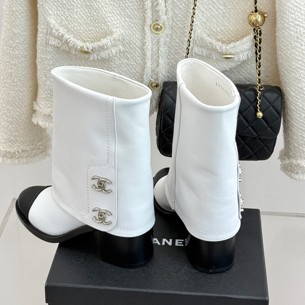 Ch**el Boots