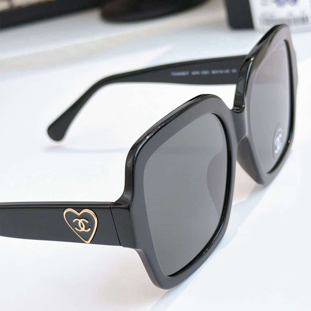 Ch**el Square Sunglasses
