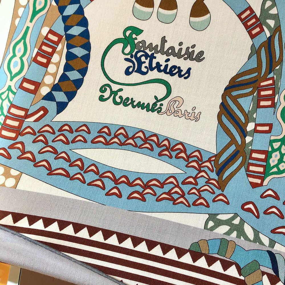 H**me5 Stirrup Fantasy Shawl 140