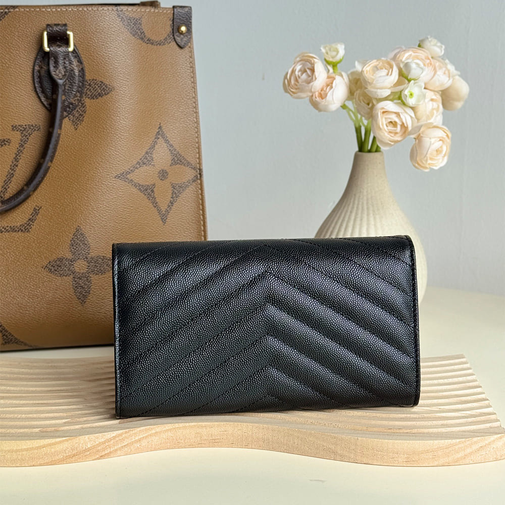 CASSANDRE MATELASS?? LARGE FLAP WALLET IN GRAIN DE POUDRE LEATHER(HIGH-END GRADE)