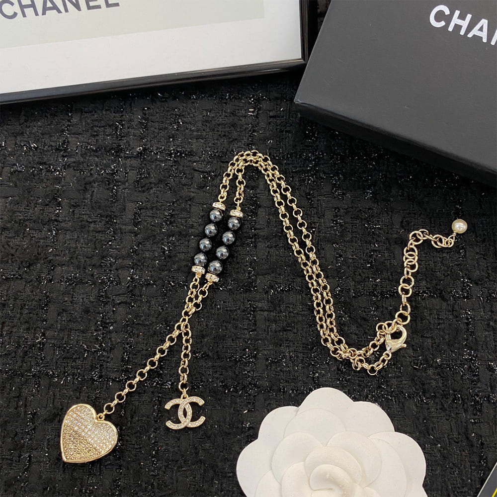 Ch**el necklace