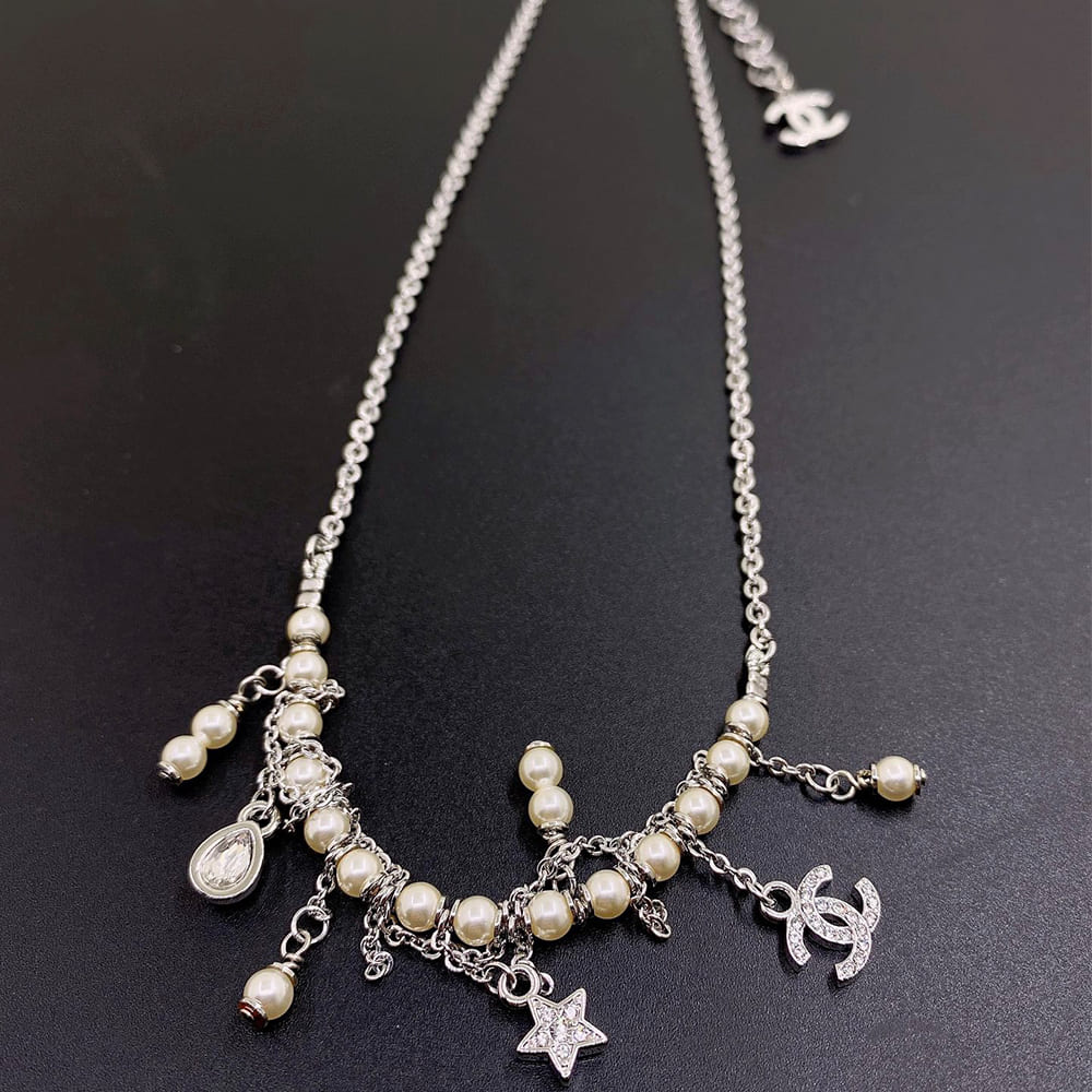 Ch**el necklace