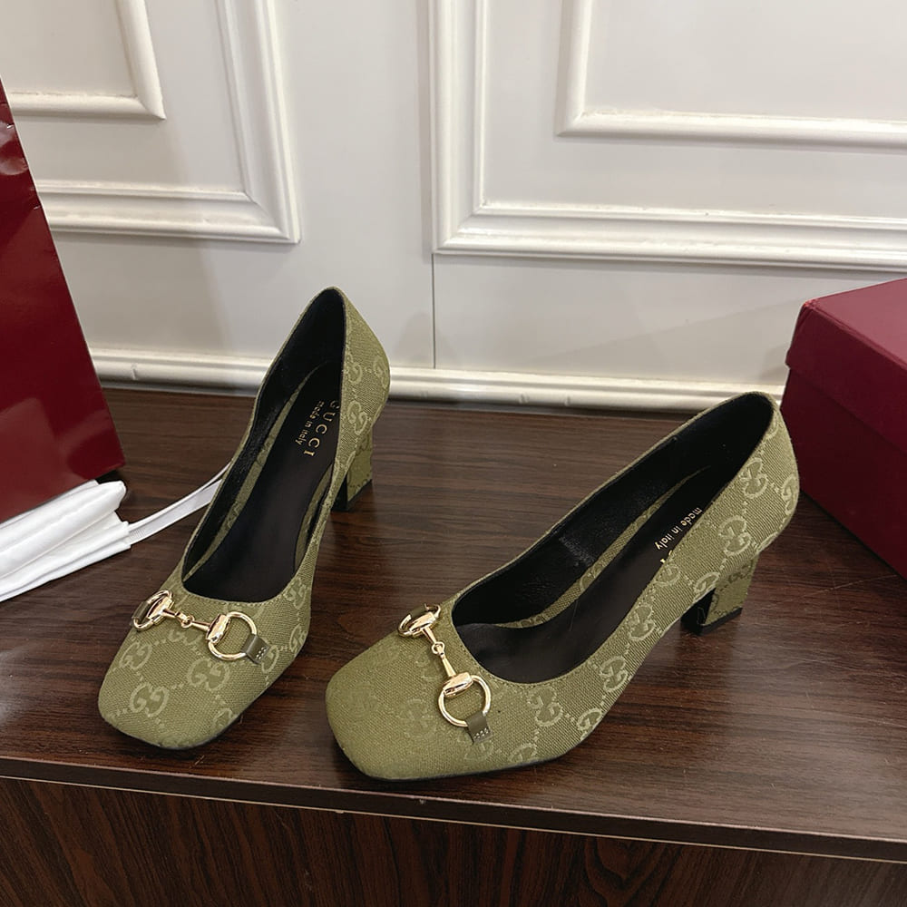 Gvc*1 Women’s Signora pump (EU SIZE 36-42)