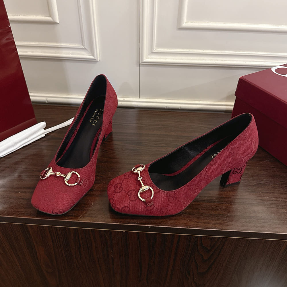 Gvc*1 Women’s Signora pump (EU SIZE 36-42)