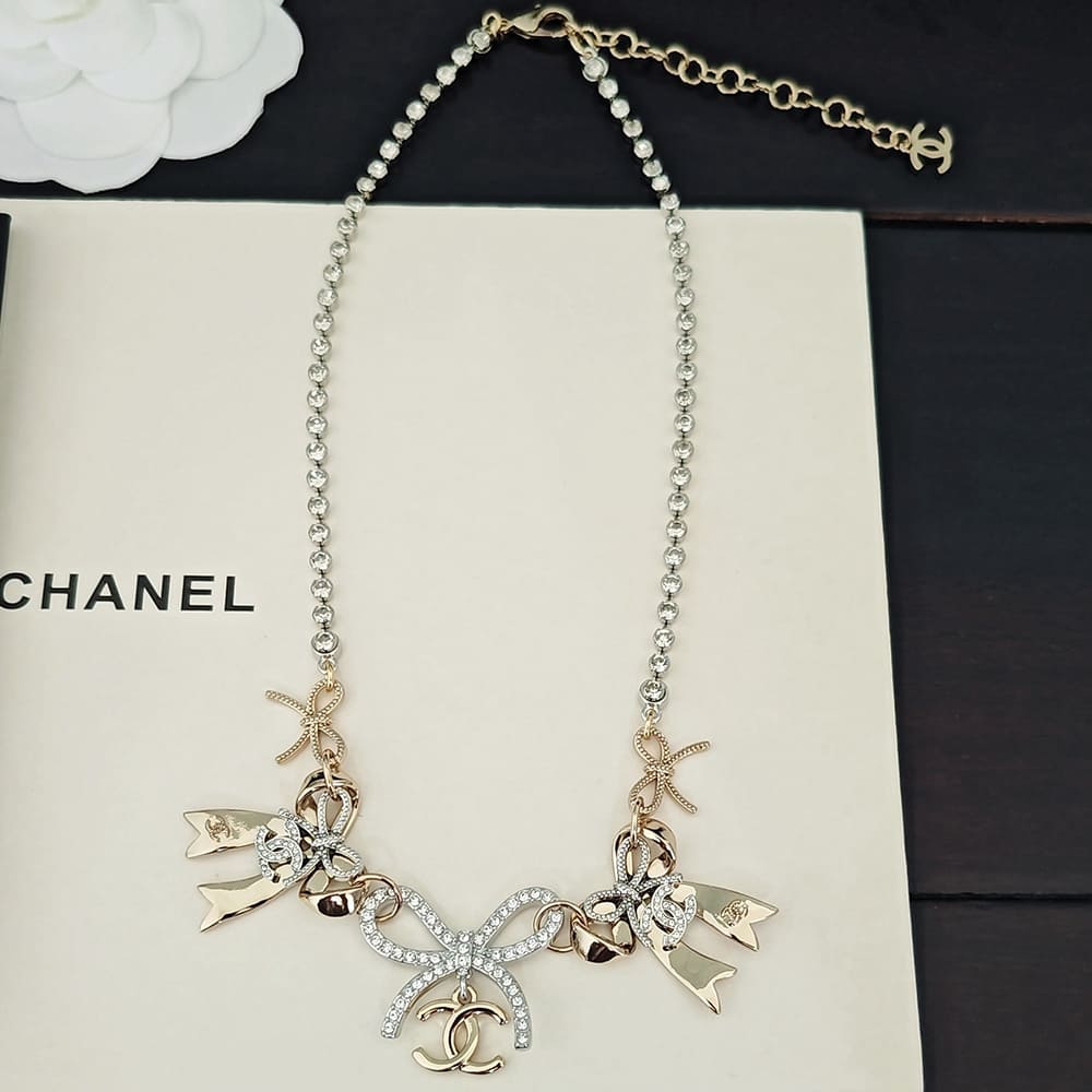 Ch**el necklace