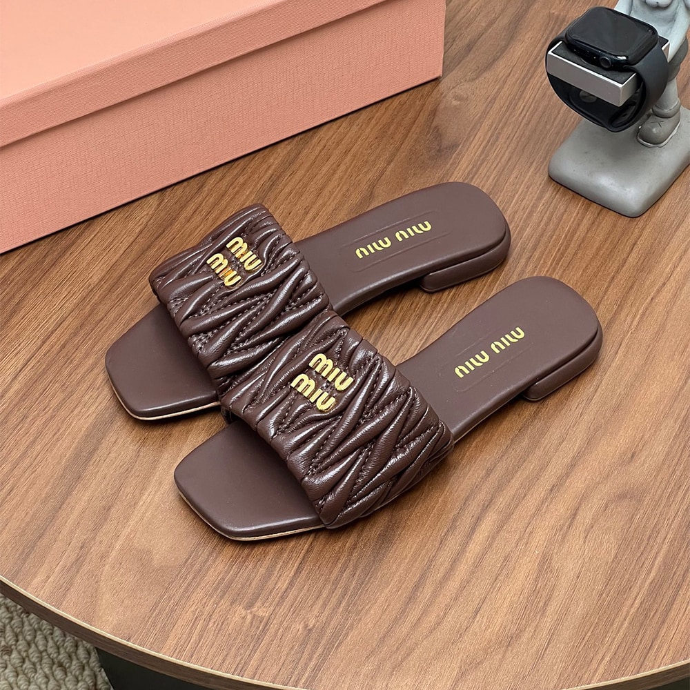 M1um1u Matelasse nappa leather slides (EU SIZE 35-42)