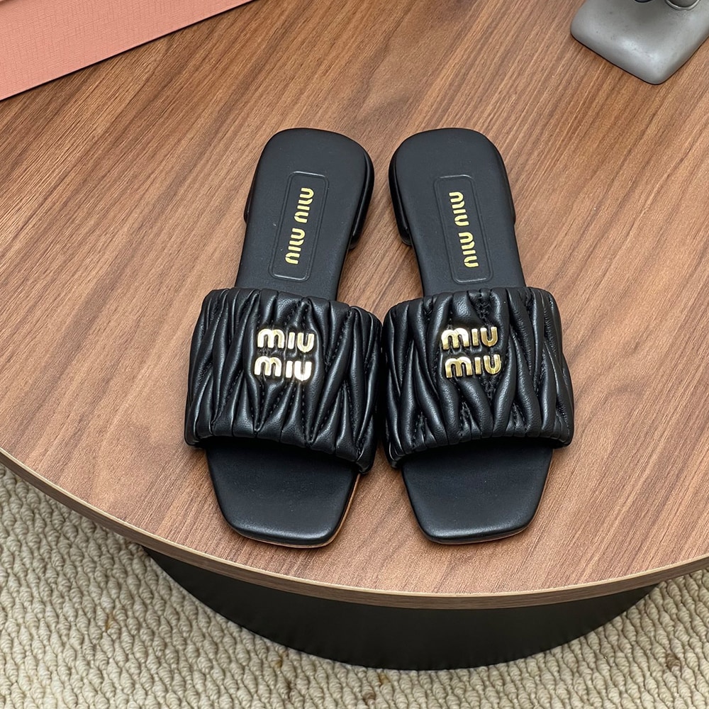 M1um1u Matelasse nappa leather slides (EU SIZE 35-42)