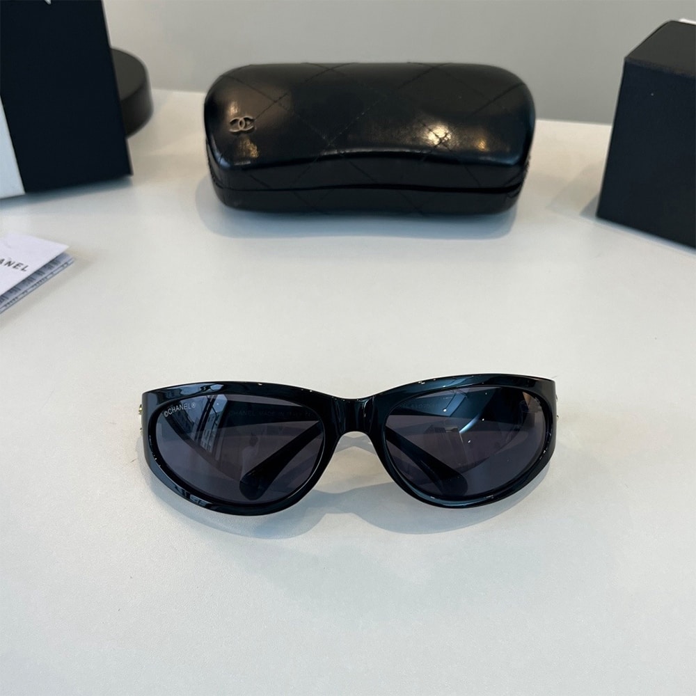 Ch**el Sunglasses