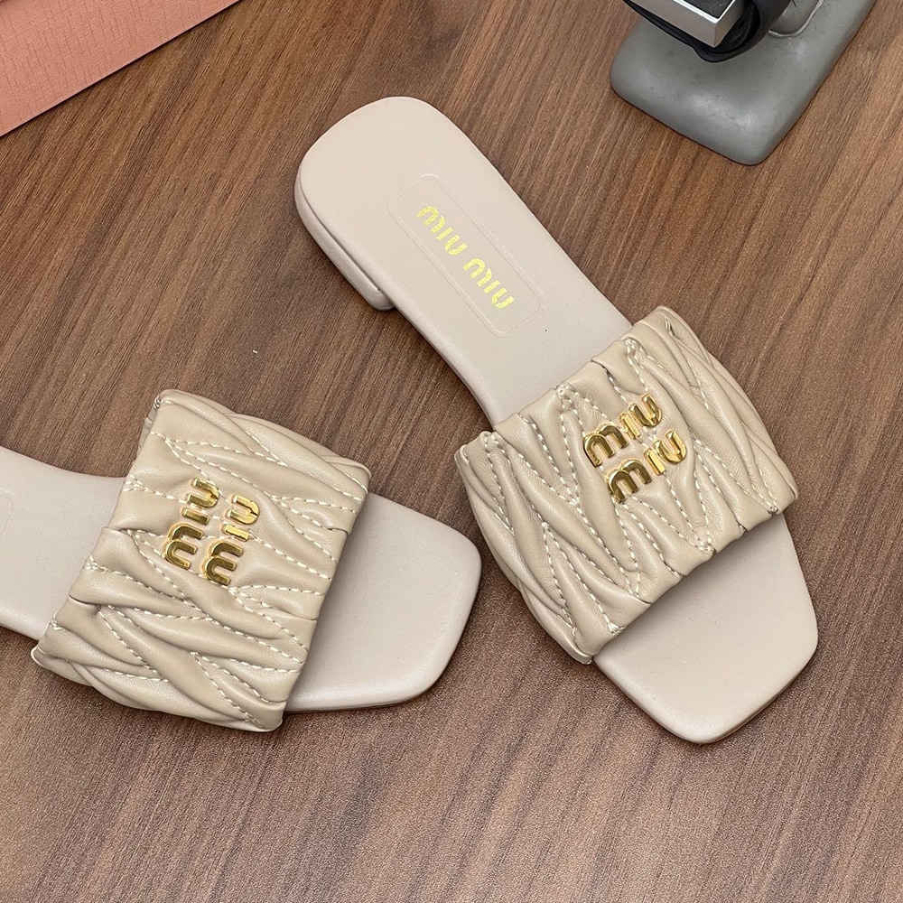 M1um1u Matelasse nappa leather slides (EU SIZE 35-42)