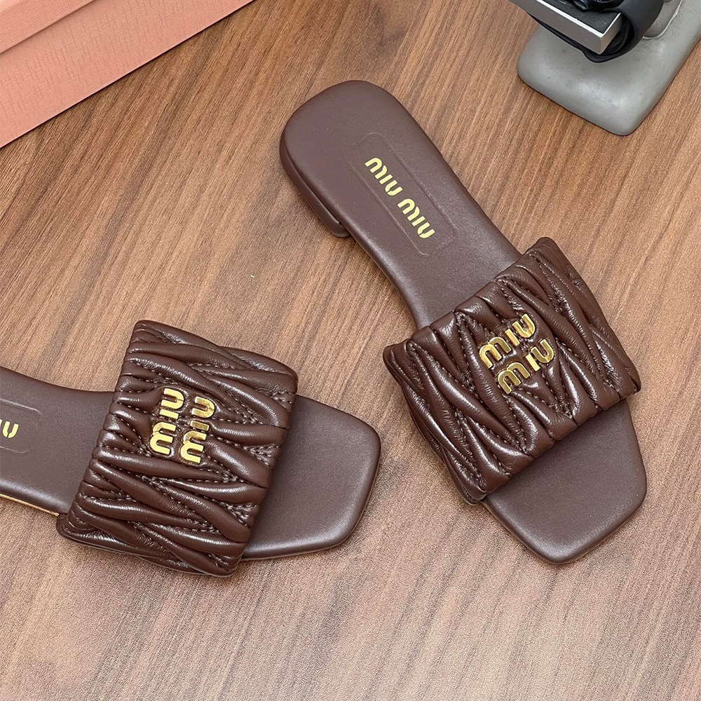 M1um1u Matelasse nappa leather slides (EU SIZE 35-42)