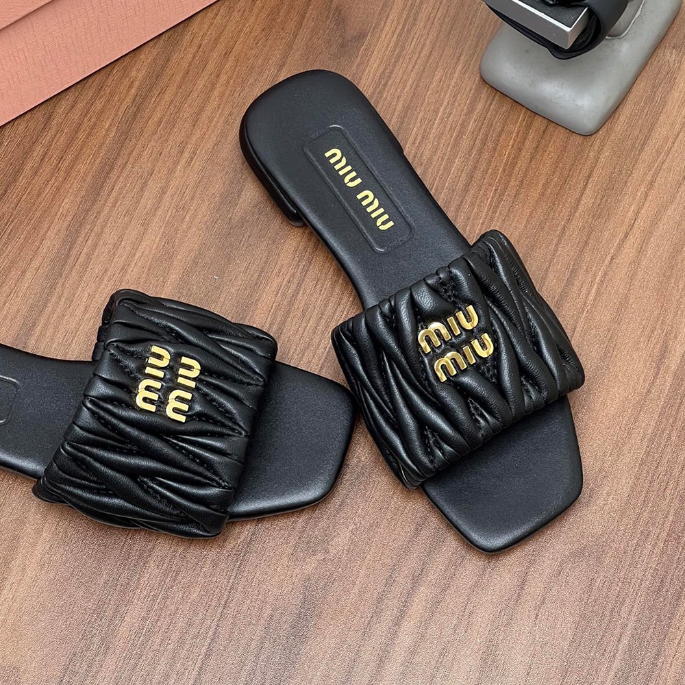 M1um1u Matelasse nappa leather slides (EU SIZE 35-42)