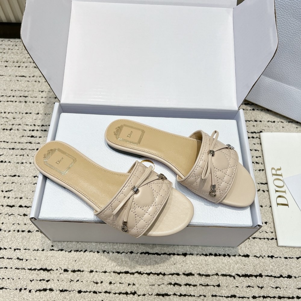 D10r Cannage Slide (EU SIZE 35-42)