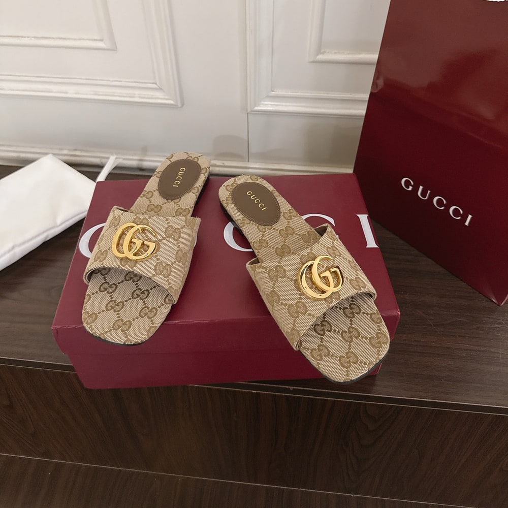 Gvc*1 Women’s slide sandal with Double G(EU SIZE 35-42)