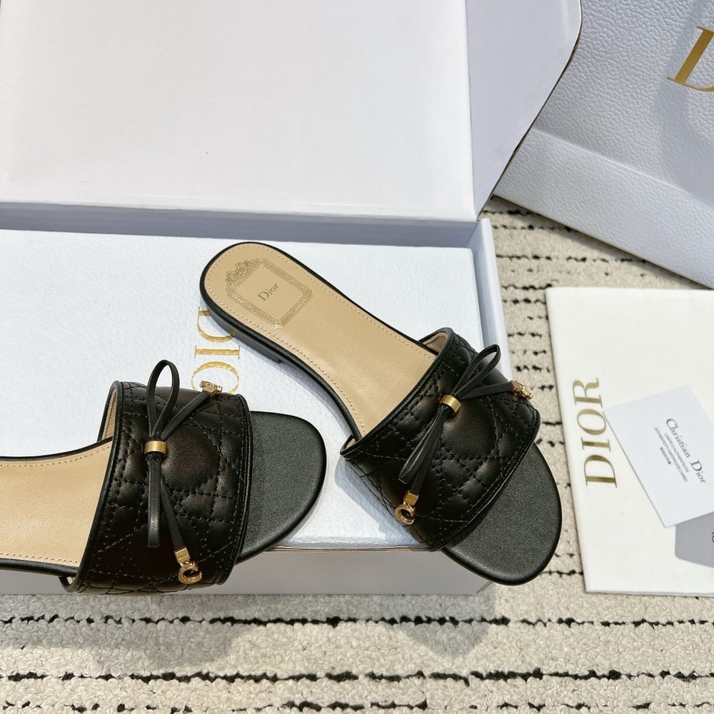 D10r Cannage Slide (EU SIZE 35-42)