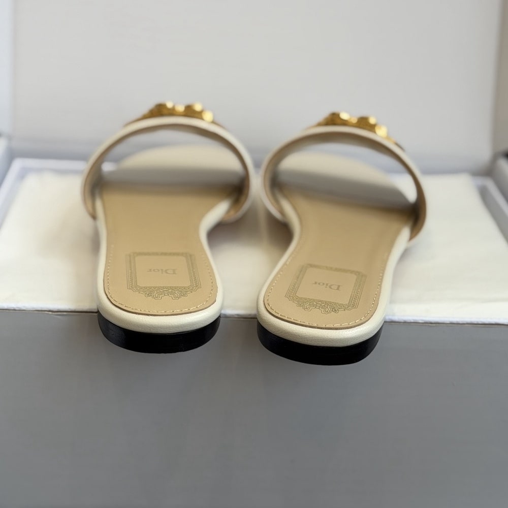 D10r Medaillon Buckle Slide (EU SIZE 35-42)