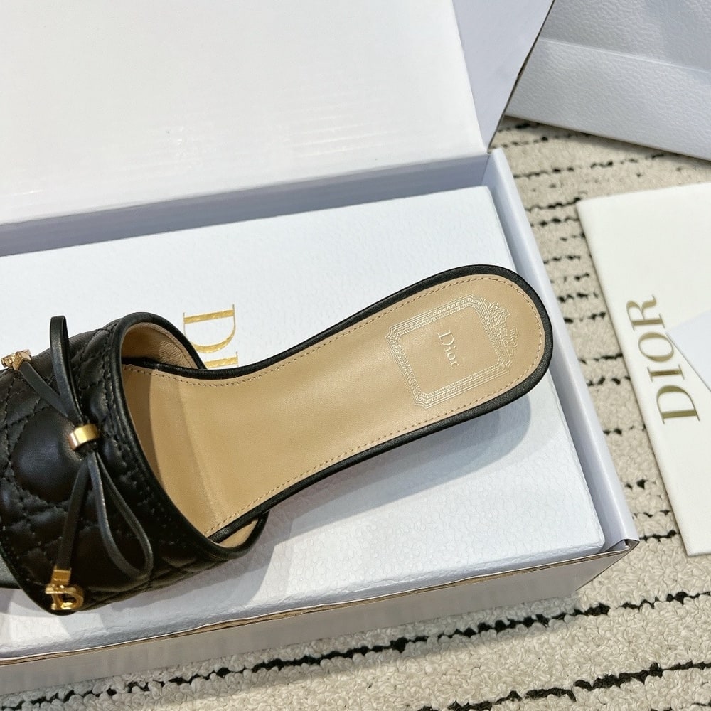 D10r Cannage Heeled Slide (EU SIZE 35-42)