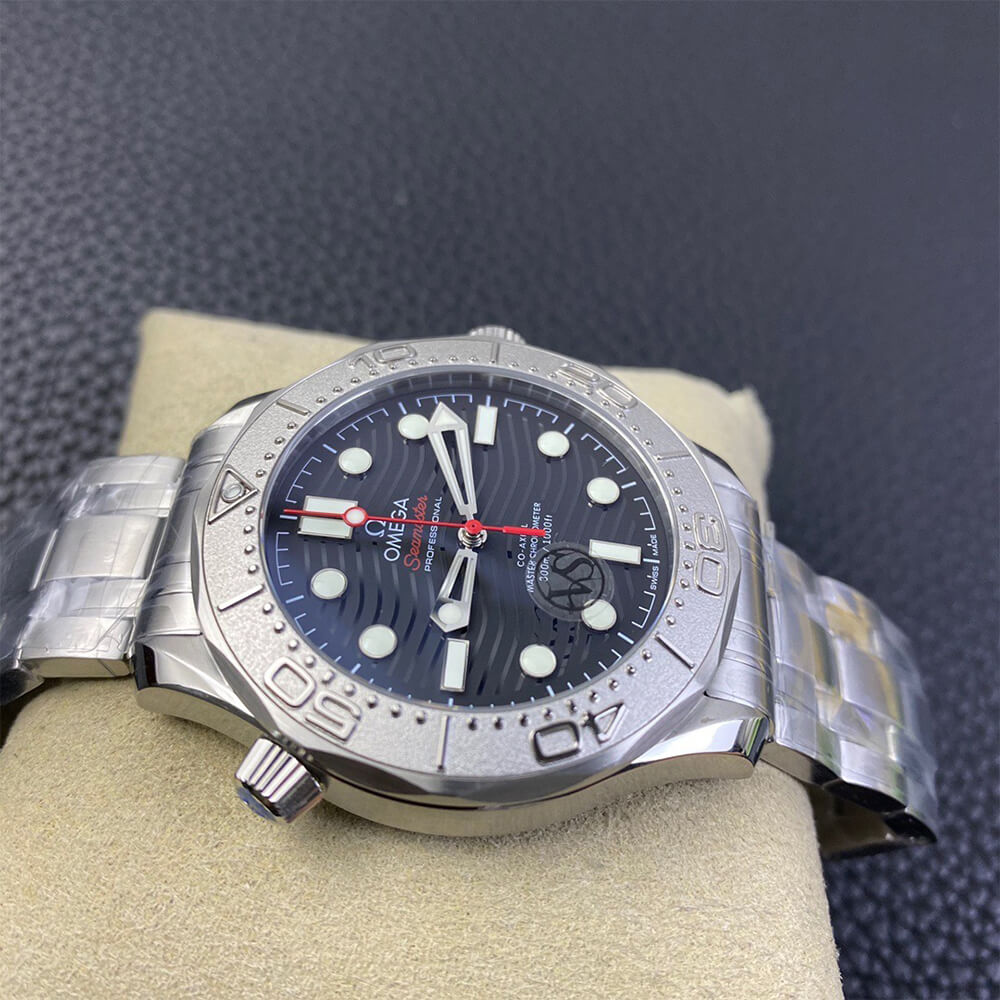 0me*ga Seamaster Diver 300M