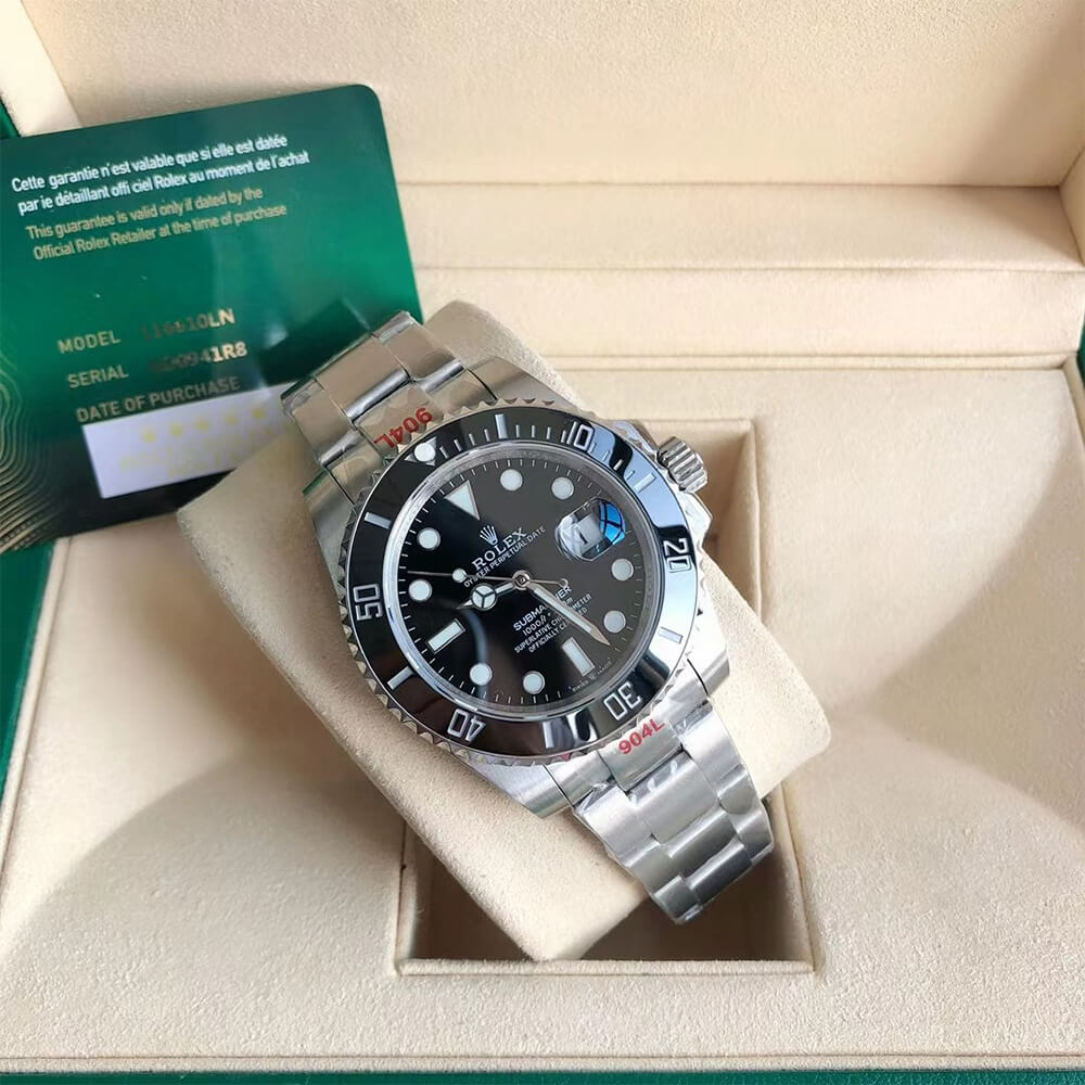 R01ex Submariner Date