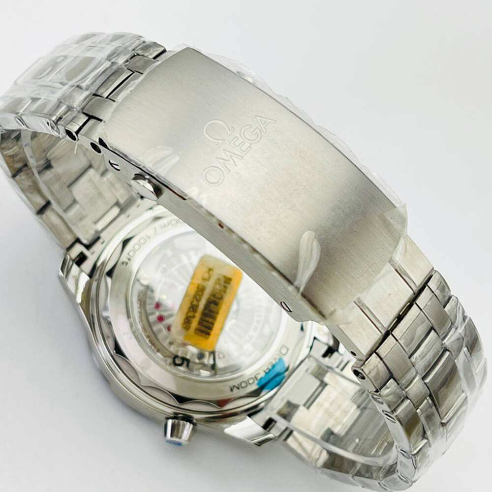 0me*ga Seamaster Diver 300M