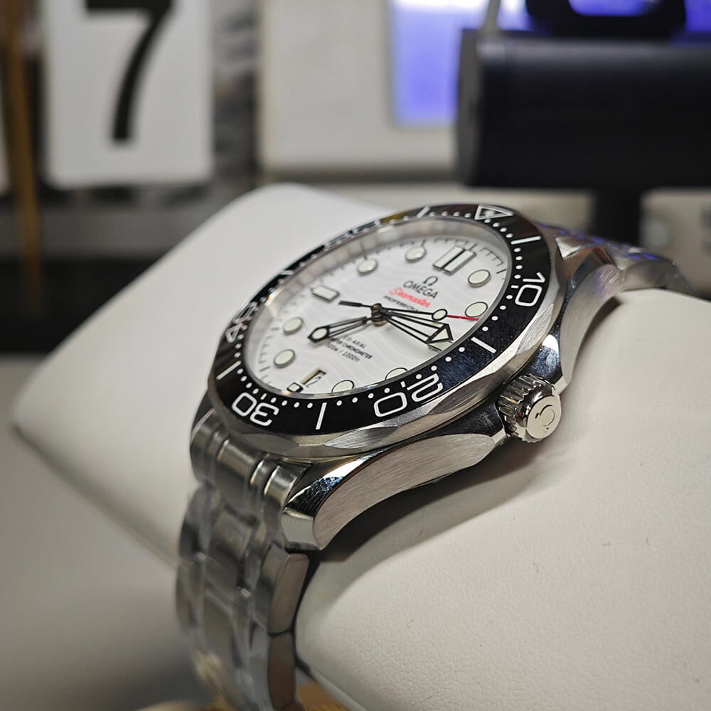 0me*ga Seamaster Diver 300M