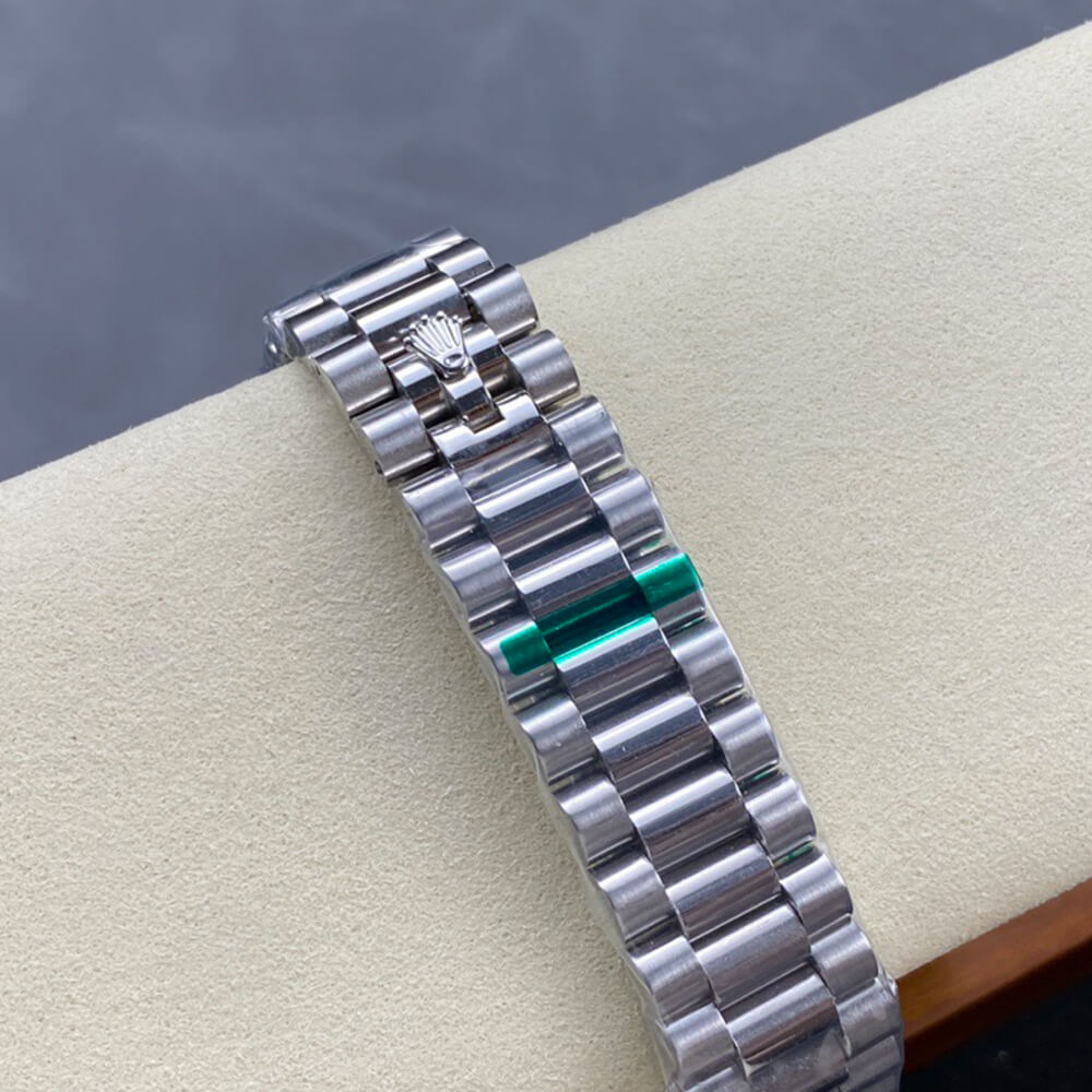 R01ex Day-Date 40