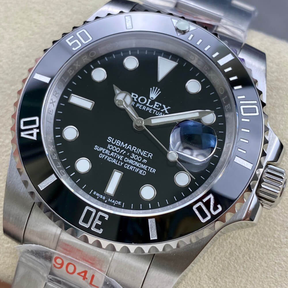 R01ex Submariner Date