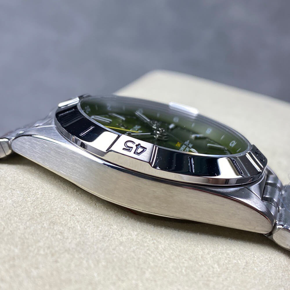 Breitling Chronomat Automatic GMT 40