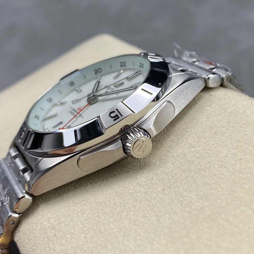 Breitling Chronomat Automatic GMT 40