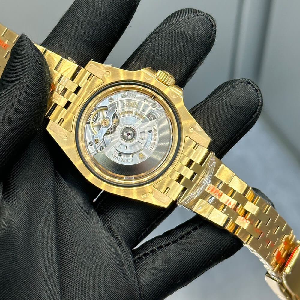 R01ex GMT-Master II