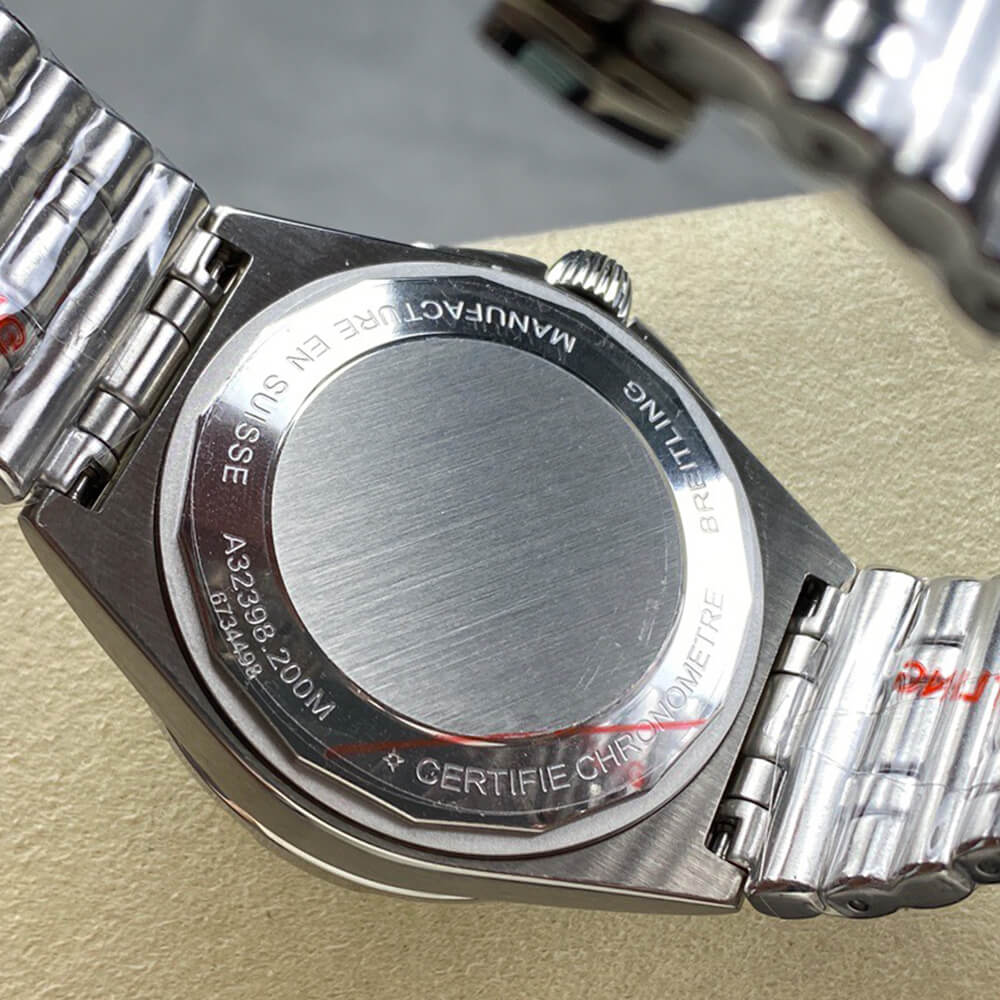 Breitling Chronomat Automatic GMT 40