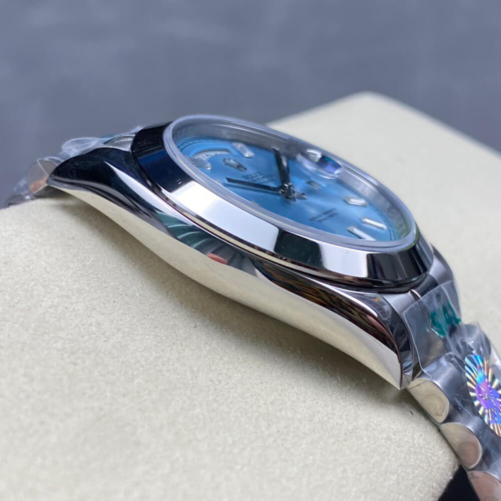 R01ex Day-Date 40