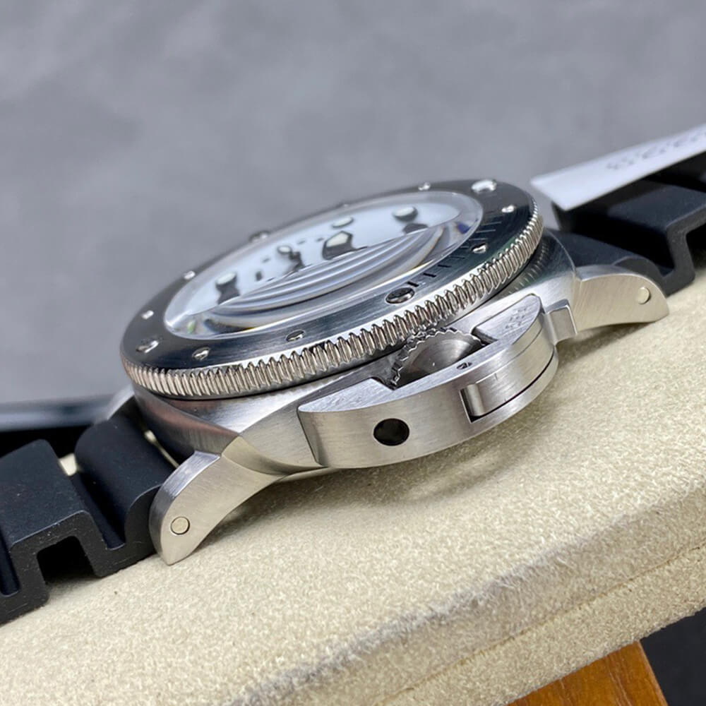 Pa*e*a1 Submersible Goldtech