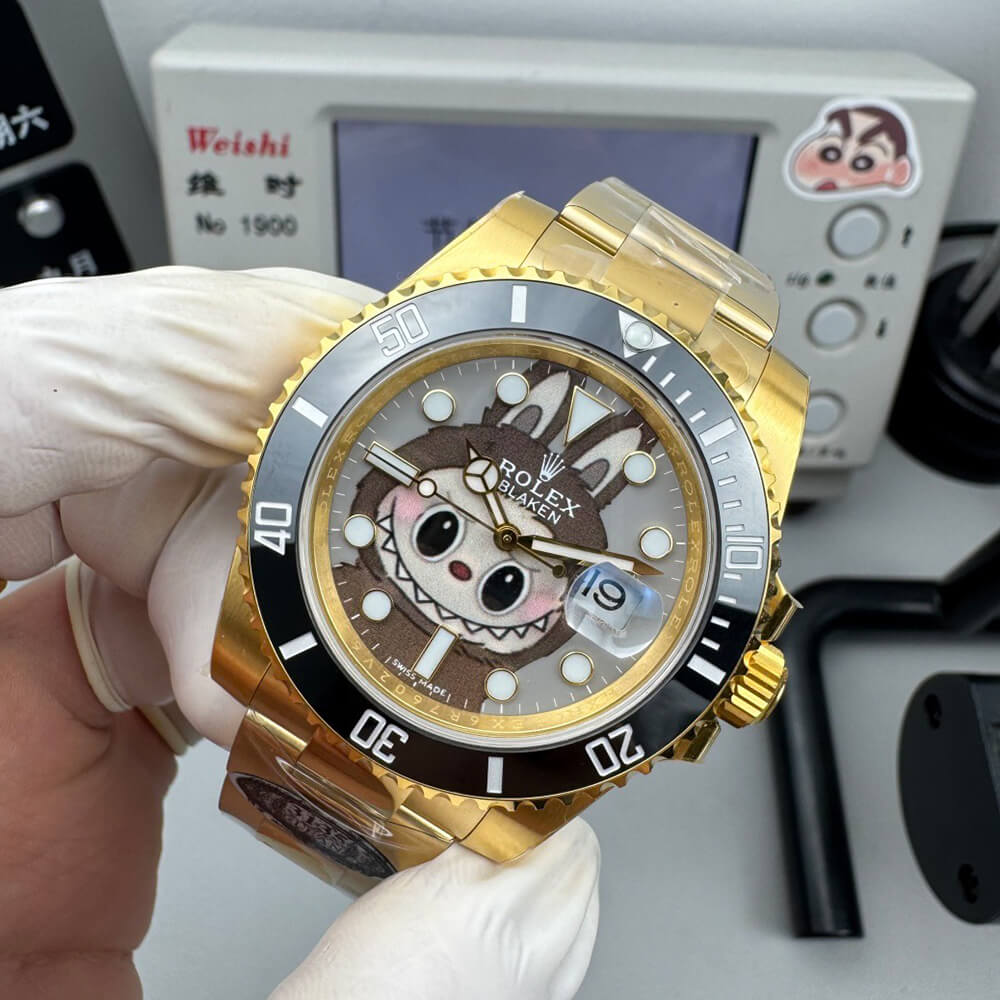 R01ex Submariner Labubu