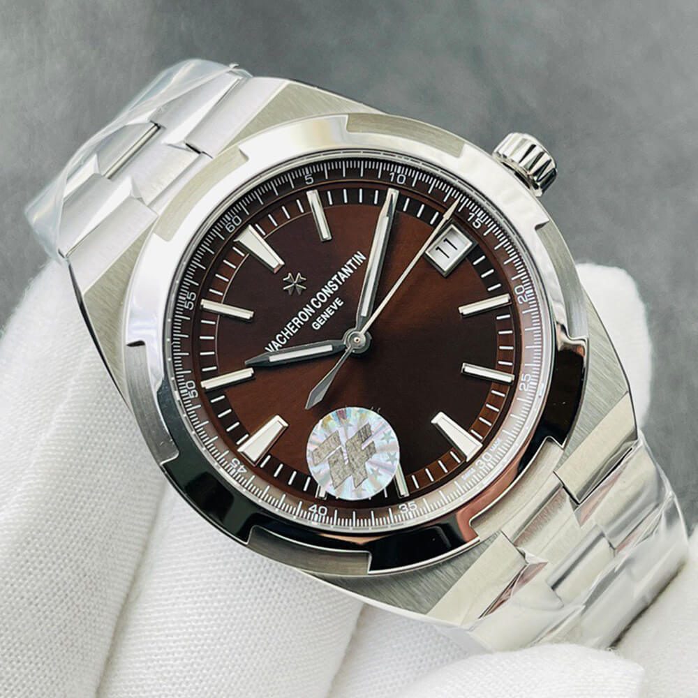 Vacheron C0nstan1n Overseas