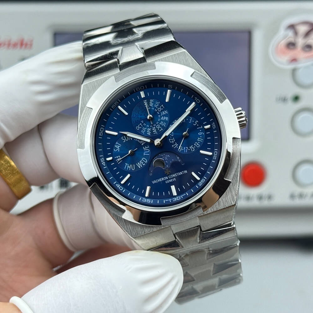 Vacheron C0nstan1n Overseas Chronograph