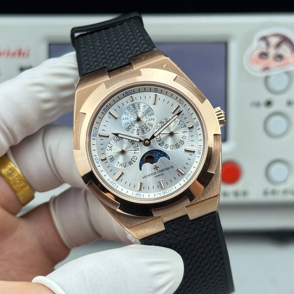 Vacheron C0nstan1n Overseas Chronograph