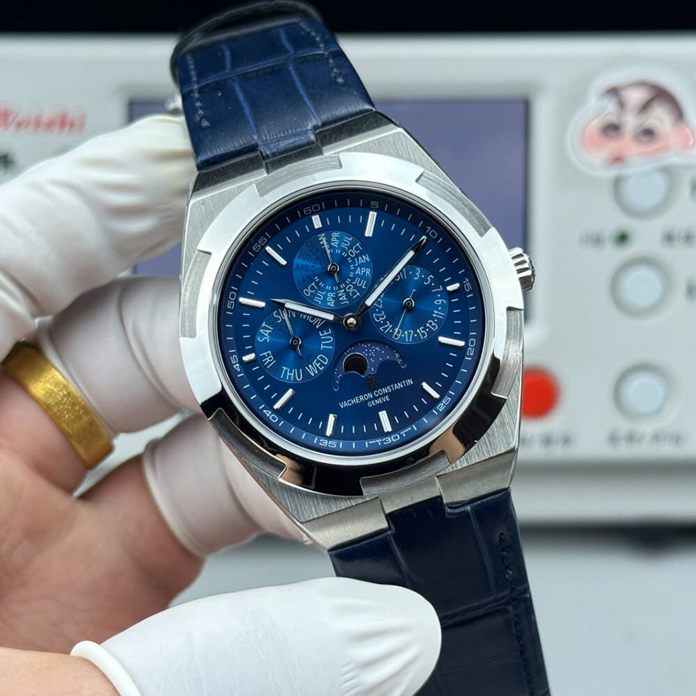 Vacheron C0nstan1n Overseas Chronograph