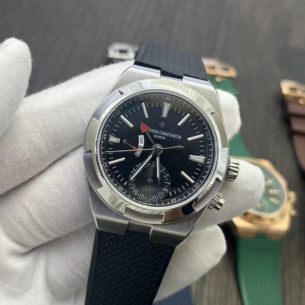 Vacheron C0nstan1n Overseas dual time