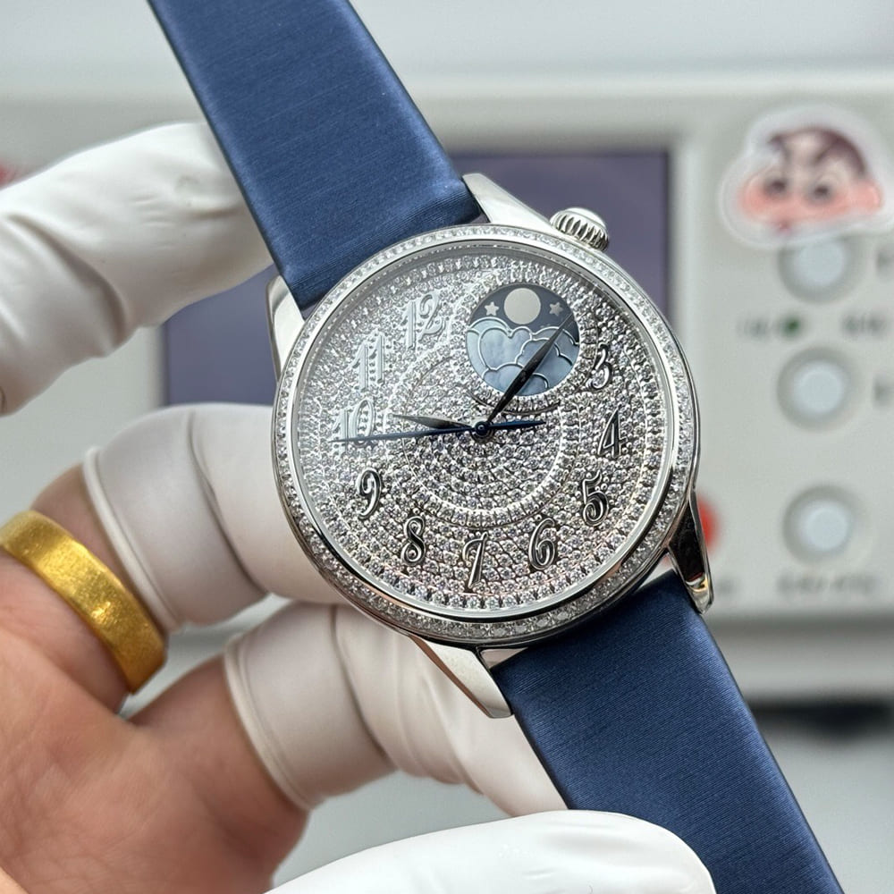 Vacheron C0nstan1n Egerie Moon phase