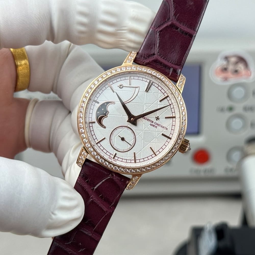 Vacheron C0nstan1n Perpetual calendar ultra-thin