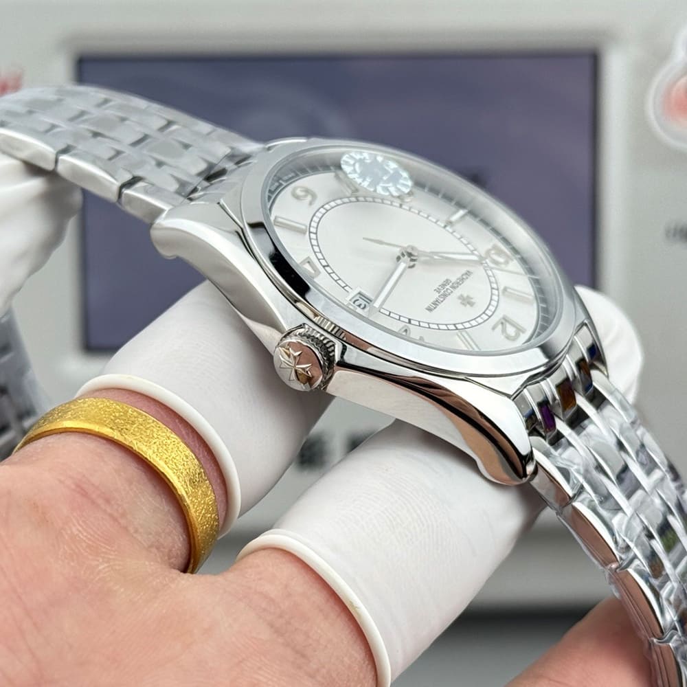 Vacheron C0nstan1n Fiftysix Self-winding