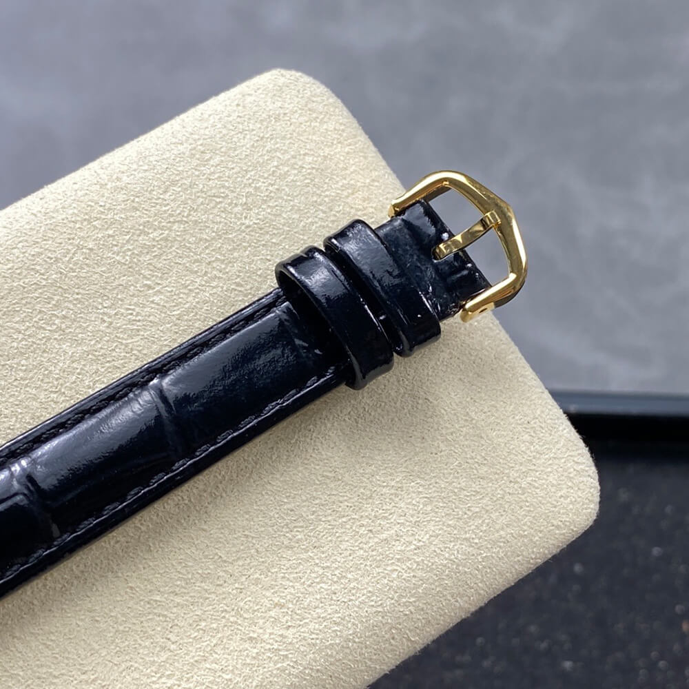 Ca*t1er Tank Americaine watch