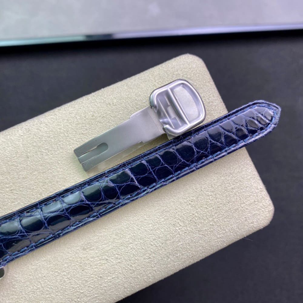 Ca*t1er Tank Americaine watch