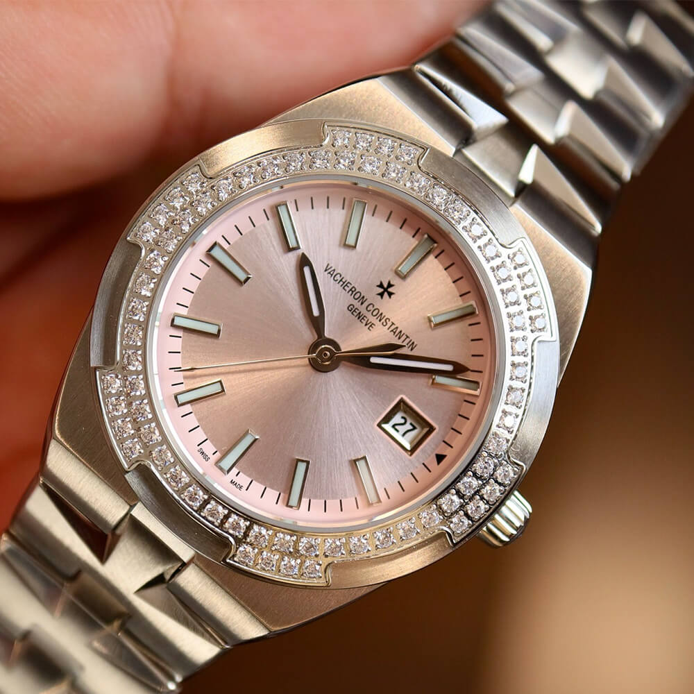 Vacheron C0nstan1n Overseas Self-winding