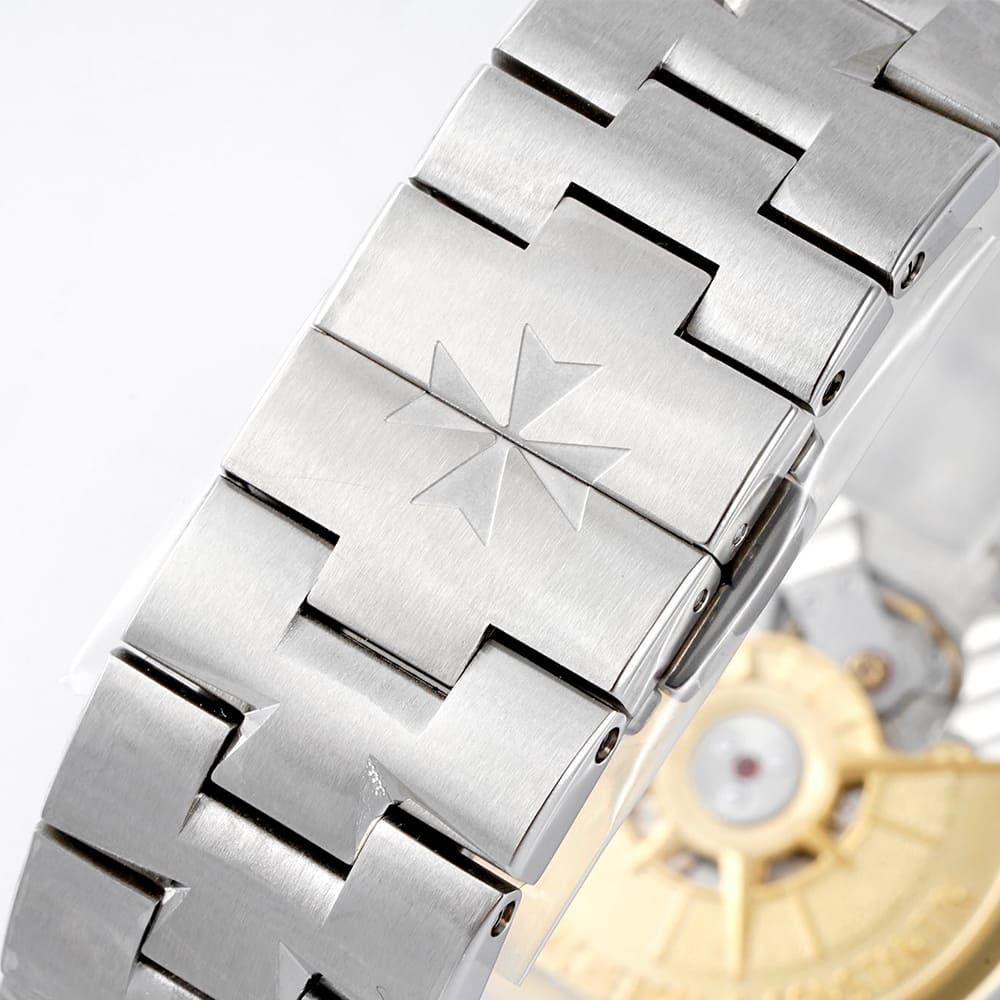 Vacheron C0nstan1n Overseas Self-winding