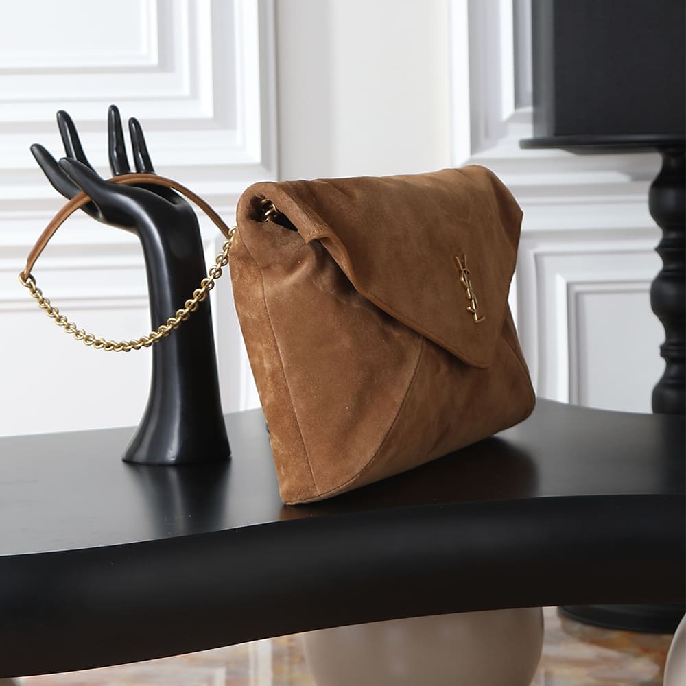 Y51 CASSANDRE XXL pouch on chain in suede