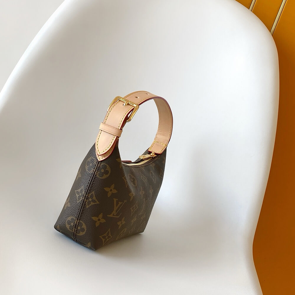 LV Pochette Hills