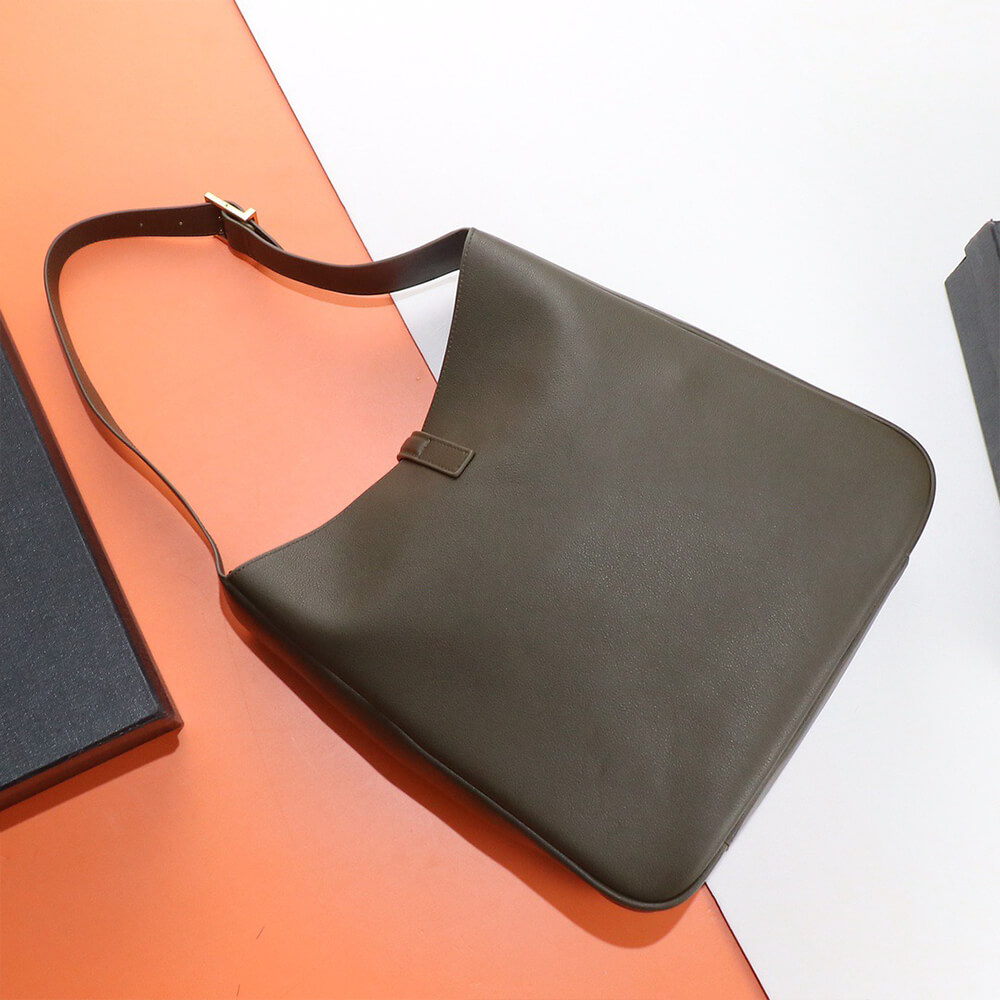 Y51 LE 5 ?? 7 S*pple LARGE