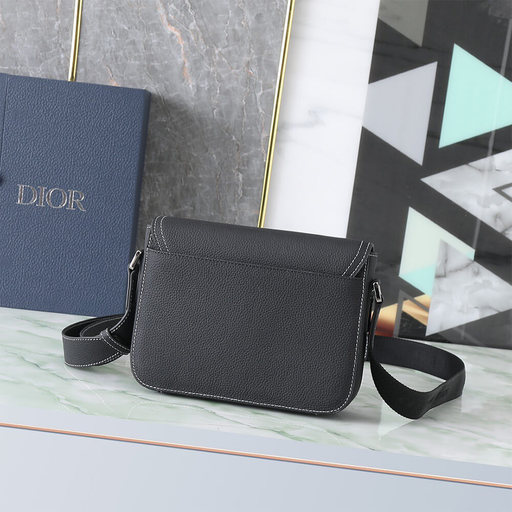 D10r Small Saddle Messenger Bag with Flap