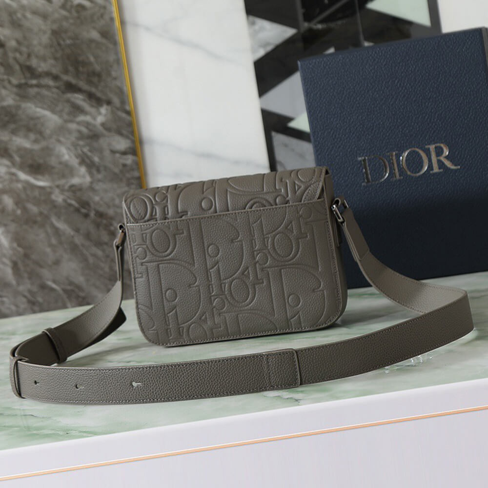 D10r Small Saddle Messenger Bag with Flap